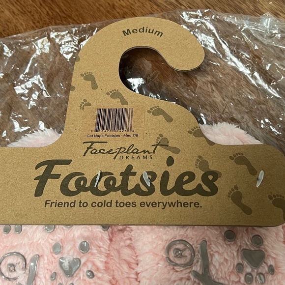 NWT FACEPLANT DREAMS CAT NAPS FOOTSIES SZ MEDIUM - Picture 6 of 7